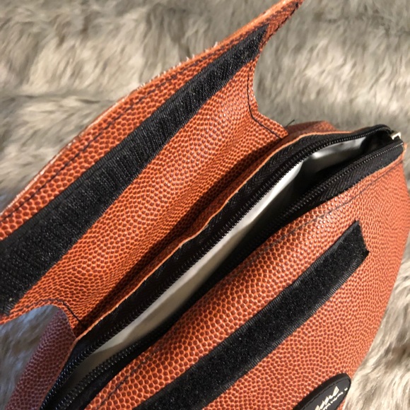 Adorable child’s over night bag - Picture 3 of 3